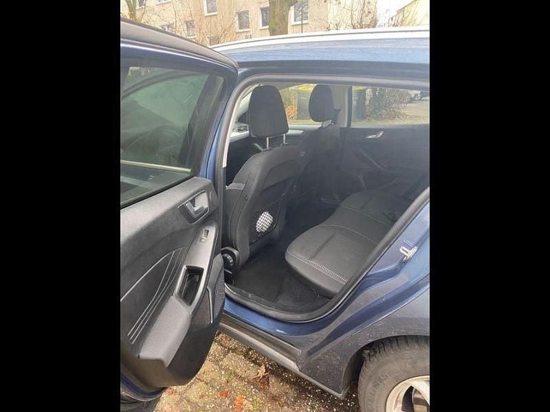 Gebraucht Ford Focus Cool & Connect 150 PS (110 kW) 2020 Blau Kombi