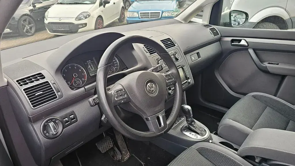Gebraucht VW Touran 150 PS (110 kW) 2012 Silber Van / Kleinbus