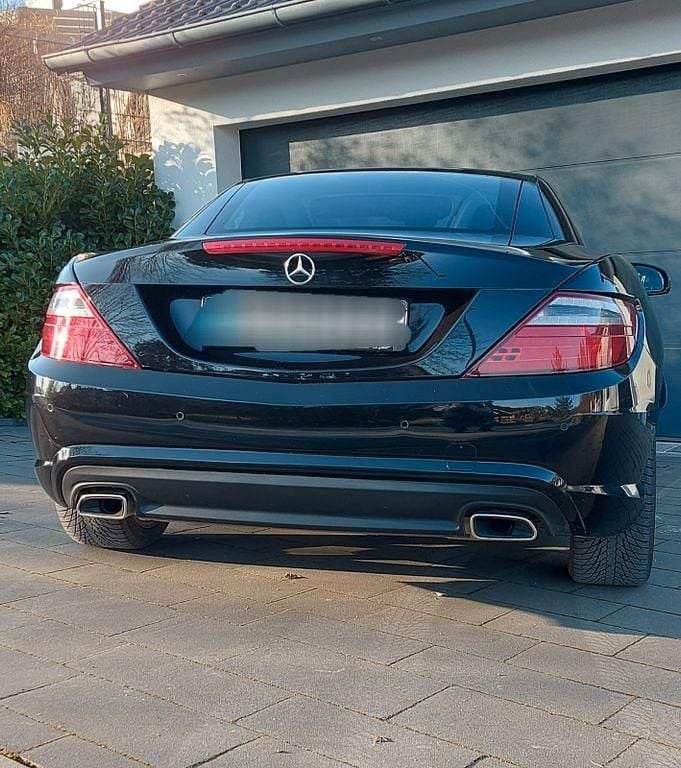 Gebraucht Mercedes SLK200 AMG line 184 PS (135 kW) 2014 Schwarz Cabrio
