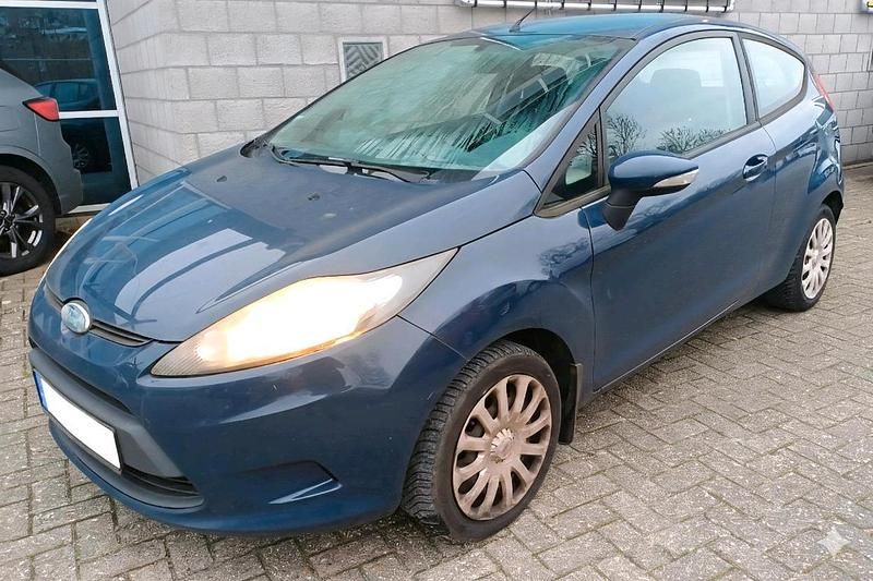 Gebraucht Ford Fiesta 60 PS (44 kW) 2010 Blau Kleinwagen