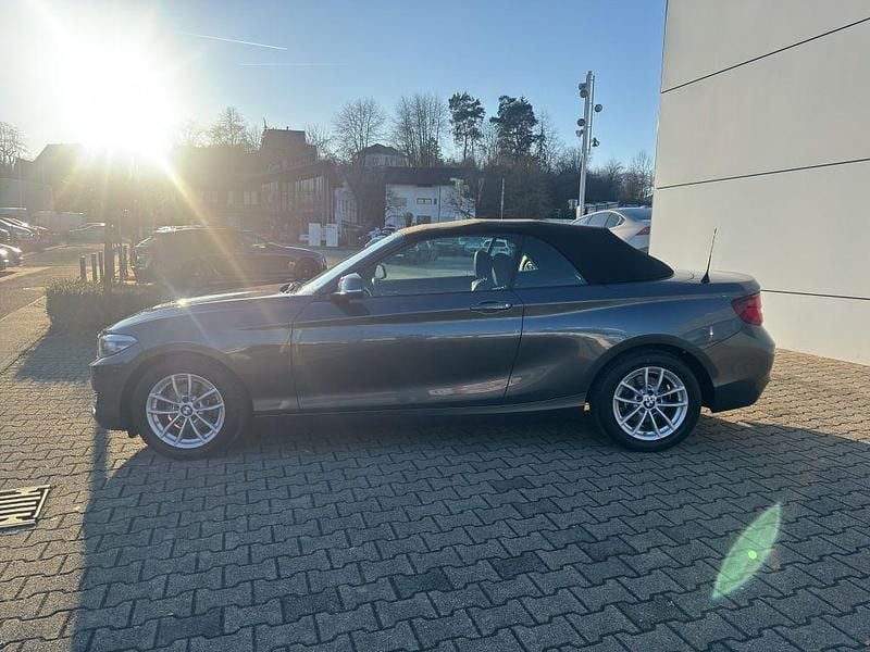 Gebraucht BMW 218 136 PS (100 kW) 2021 Mineralgrau metallic Cabrio