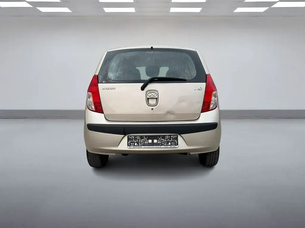 Gebraucht Hyundai i10 67 PS (49 kW) 2010 Silber Kleinwagen