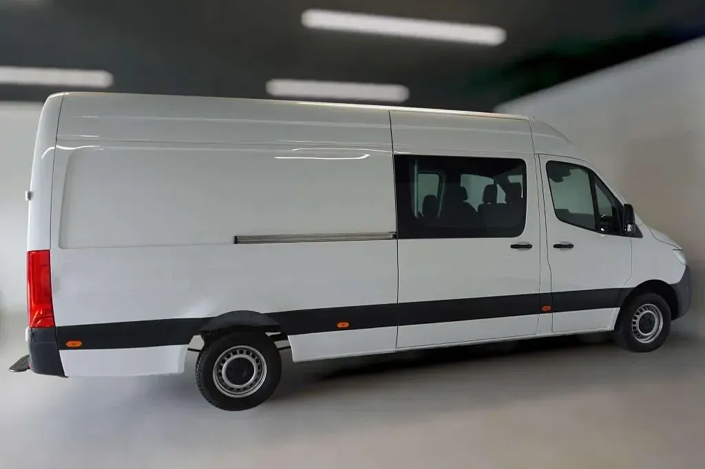 Gebraucht Mercedes Sprinter 170 PS (125 kW) 2023 Arktikweiss Van