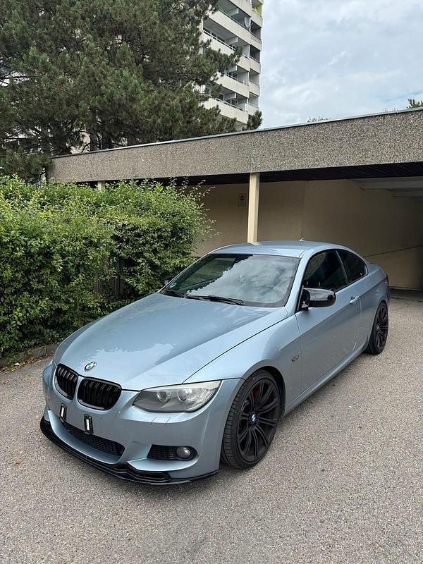 Blau Gebraucht 2011 BMW 335 M Sport Coupé | 11.450 € (Superpreis) - Bild 1/4