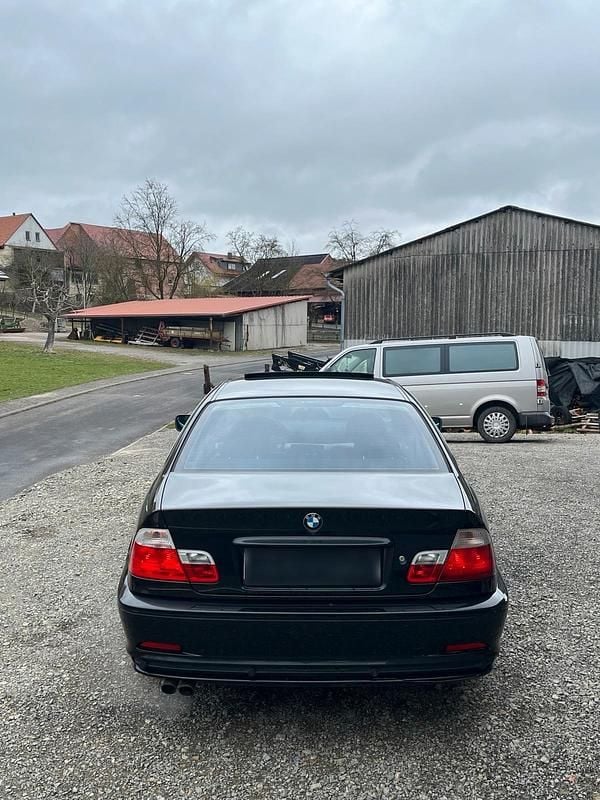 Gebraucht BMW 325 193 PS (141 kW) 2002 Schwarz Coupé