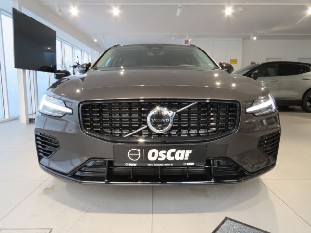 Gebraucht Volvo V60 Plus 455 PS (334 kW) 2024 Grau Kombi
