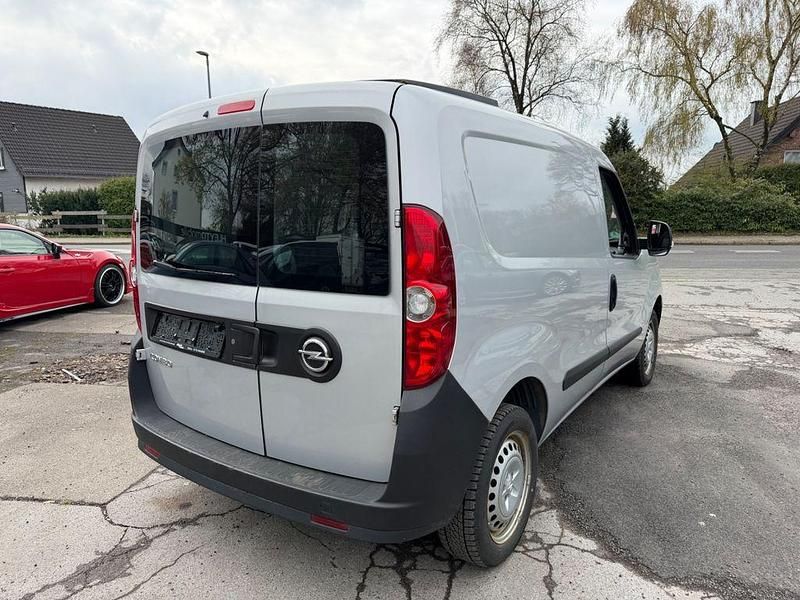 Gebraucht Opel Combo 95 PS (69 kW) 2017 Grau Van / Kleinbus