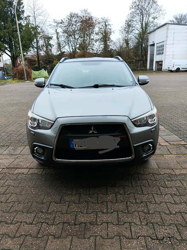 Grau Gebraucht 2012 Mitsubishi ASX SUV | 6.600 € (Fairer Preis) - Bild 1/4