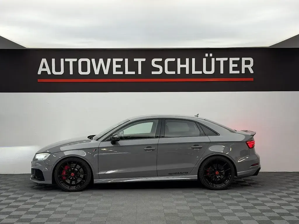 Gebraucht Audi RS3 Comfort 476 PS (350 kW) 2018 Grau Limousine