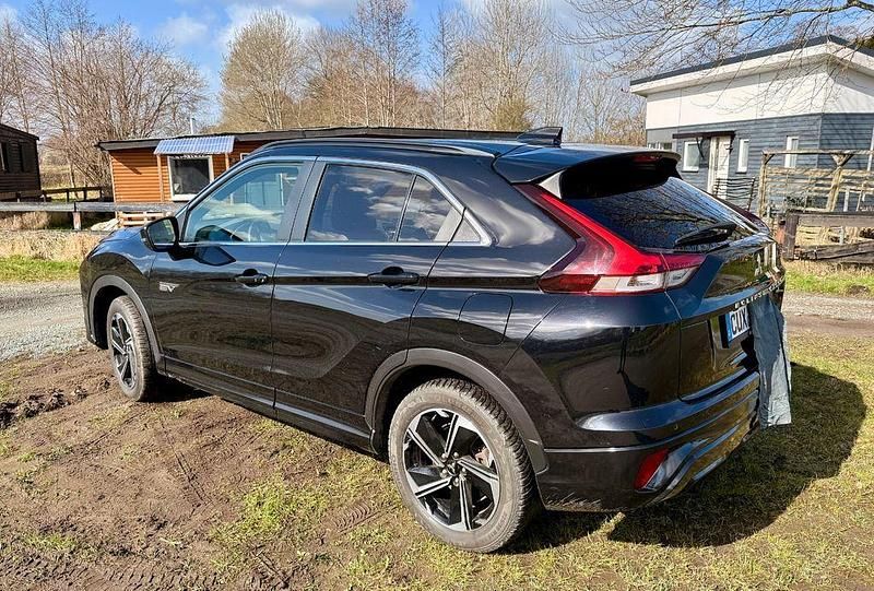 Gebraucht Mitsubishi Eclipse Cross Plus 188 PS (138 kW) 2023 Schwarz SUV
