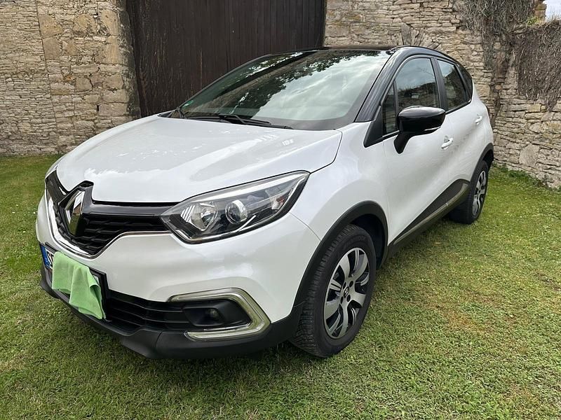 Weiß Gebraucht 2018 Renault Captur SUV | 8.600 € (Superpreis) - Bild 1/4