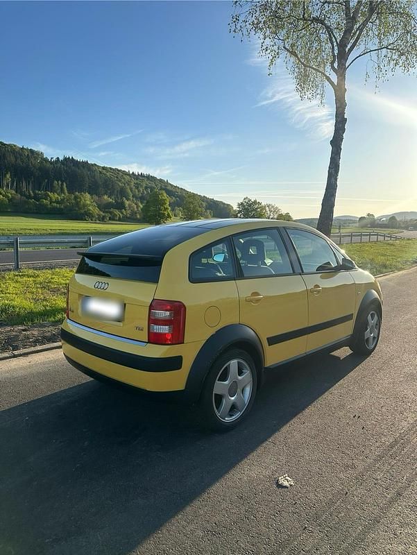 Usata Audi A2 75 CV (55 kW) 2004 Giallo Utilitaria