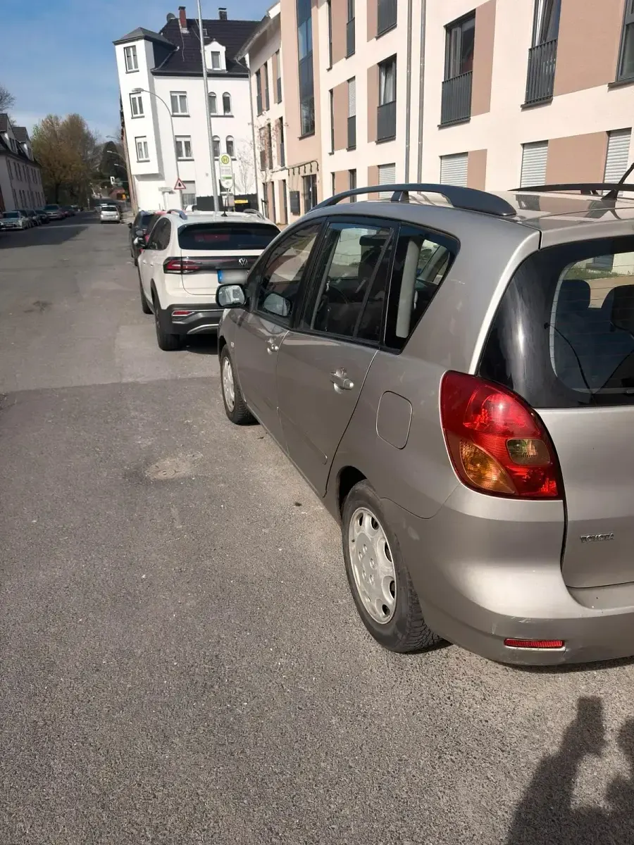 Gebraucht Toyota Corolla Verso 110 PS (80 kW) 2004 Grau Van / Kleinbus