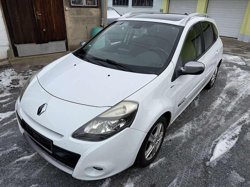 Gebraucht Renault Clio GrandTour 103 PS (75 kW) 2011 Gletscherweiss Kombi