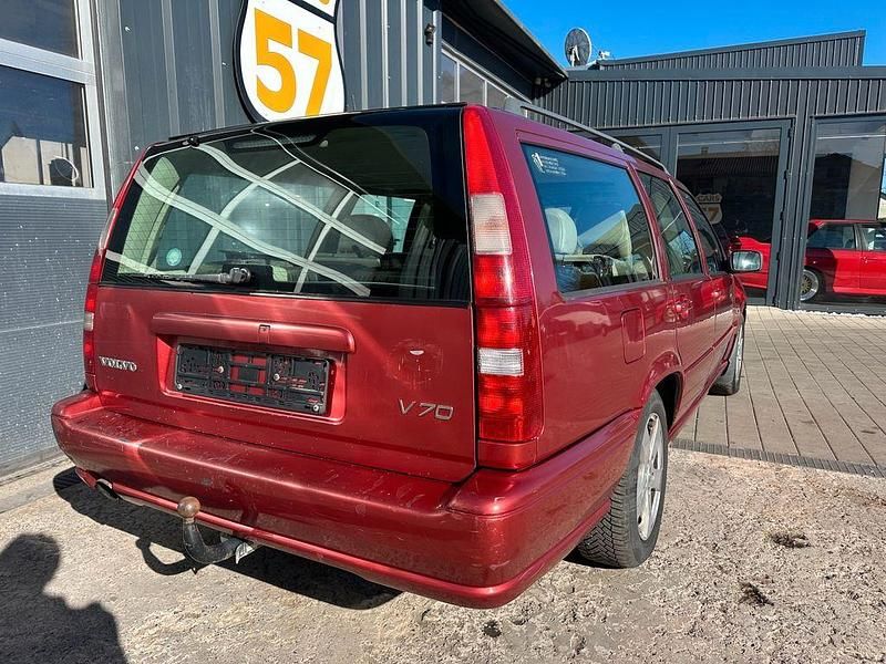 Gebraucht Volvo V70 193 PS (141 kW) 1997 Rot Kombi
