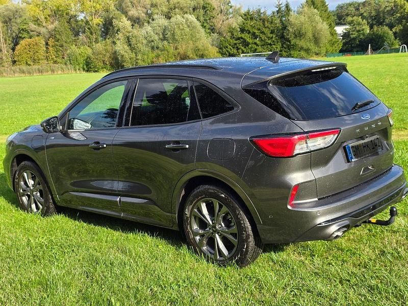 Grau Gebraucht 2022 Ford Kuga ST-Line X SUV | 22.399 € (Guter Preis) - Bild 1/4