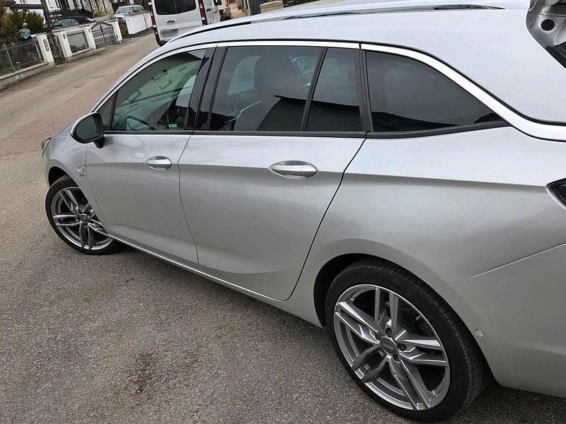 Używany Opel Astra 150 KM (110 kW) 2017 Srebrny Kombi