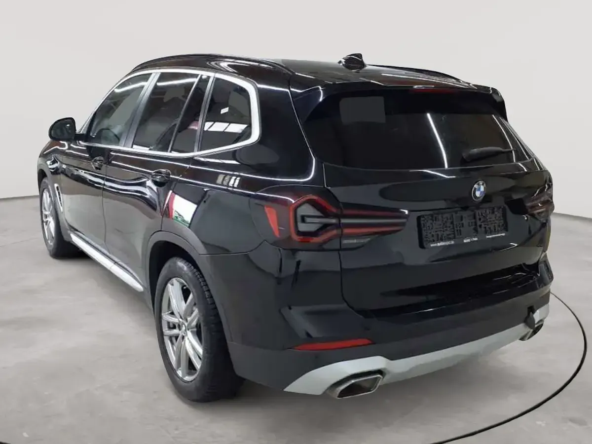 Gebraucht BMW X3 Sport Line 190 PS (139 kW) 2022 Schwarz uni SUV