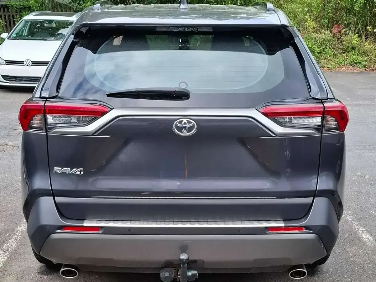Gebraucht Toyota RAV4 Comfort 175 PS (128 kW) 2020 Grau SUV