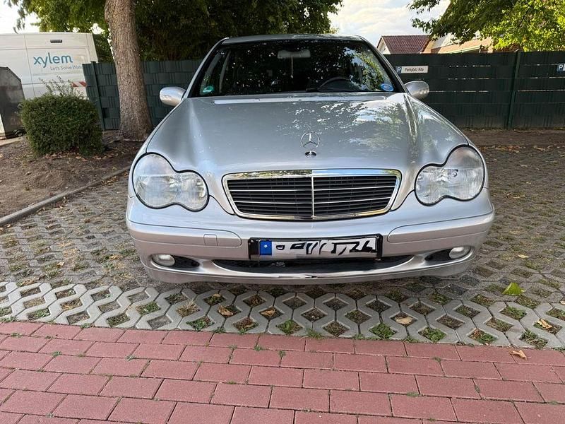 Gebraucht 2001 Mercedes 200 Limousine | 5.800 € - Bild 1/4