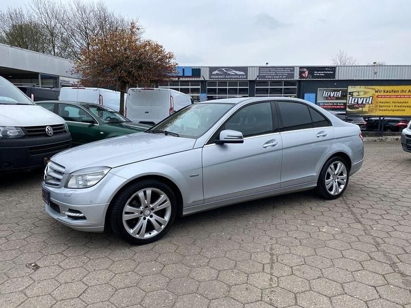 Gebraucht Mercedes C200 136 PS (100 kW) 2011 Silber Limousine