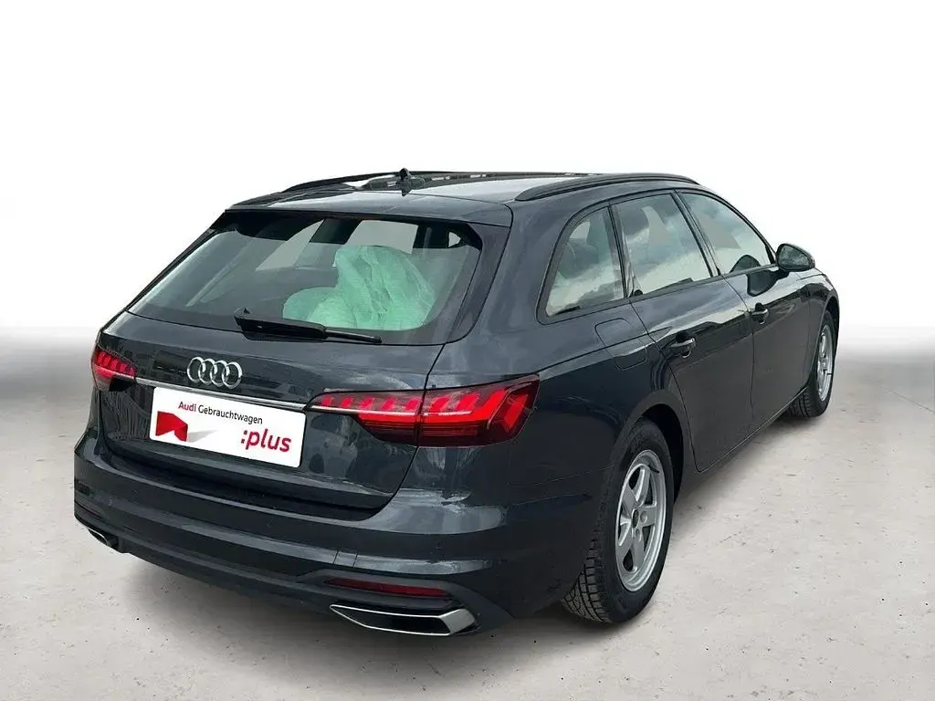 Używany Audi A4 Ambiente 150 KM (110 kW) 2024 Szary Kombi