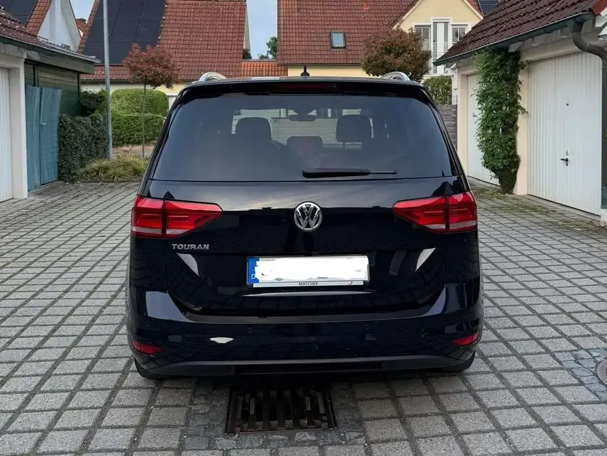 Gebraucht VW Touran Join 116 PS (85 kW) 2019 Schwarz Van / Kleinbus