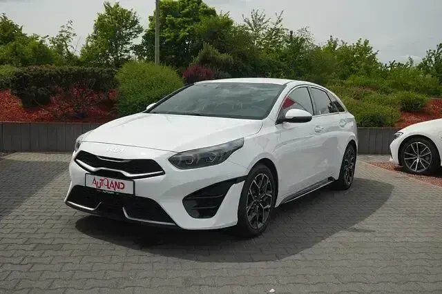 Gebraucht Kia ProCeed GT-Line 160 PS (117 kW) 2021 Weiß Kleinwagen