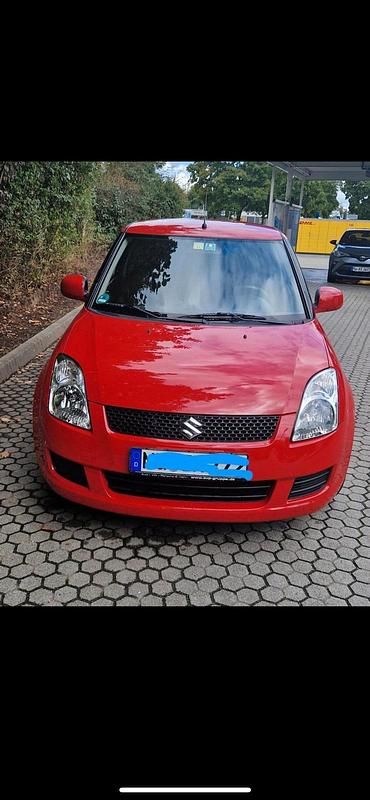 Rot Gebraucht 2009 Suzuki Swift Kleinwagen | 2.600 € (Guter Preis) - Bild 1/4