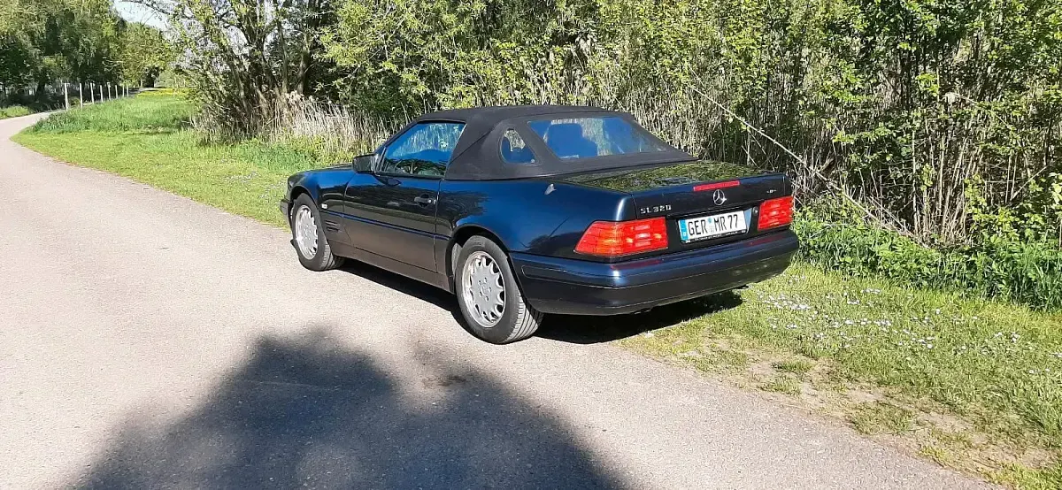 Gebraucht Mercedes SL320 231 PS (169 kW) 1998 Blau Cabrio
