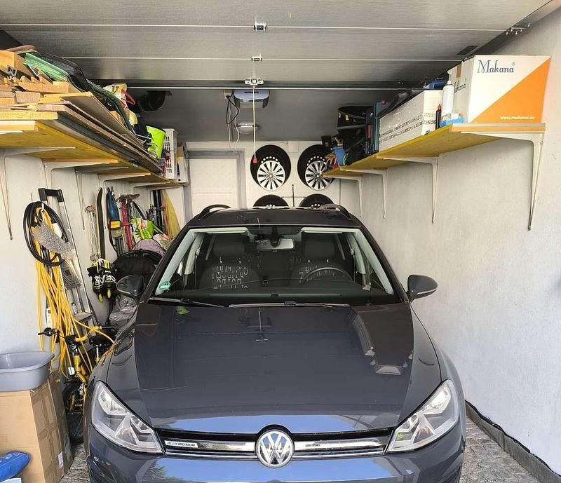 Grau Gebraucht 2015 VW Golf VII Trendline Kombi | 9.999 € (Fairer Preis) - Bild 1/4