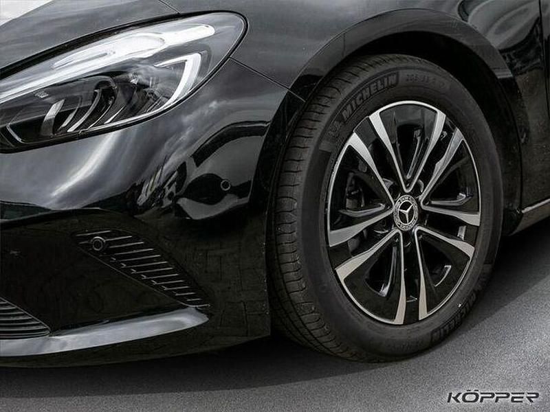 Gebraucht Mercedes B180 Advanced 150 PS (110 kW) 2025 Schwarz Van / Kleinbus