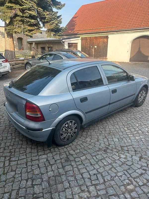 Gebraucht Opel Astra 75 PS (55 kW) 2003 Andere farben Limousine
