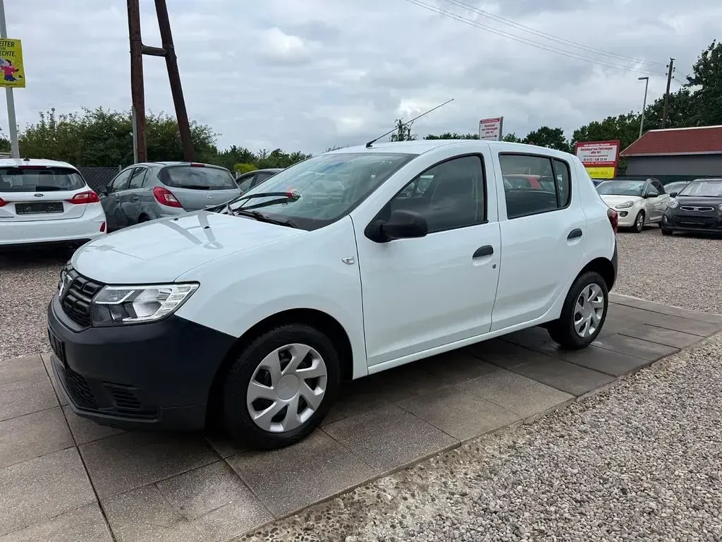Gebraucht Dacia Sandero Acces 73 PS (53 kW) 2018 Weiß Limousine