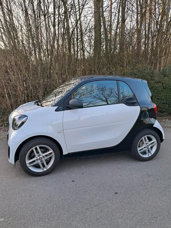 Gebraucht Smart ForTwo Coupé 60 kW (82 PS) 2021 Weiß Kleinwagen