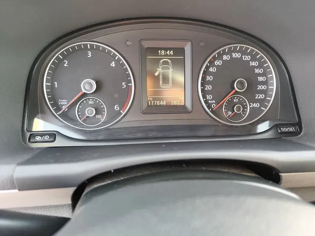 Gebraucht VW Touran Match 140 PS (102 kW) 2012 Blau Van / Kleinbus