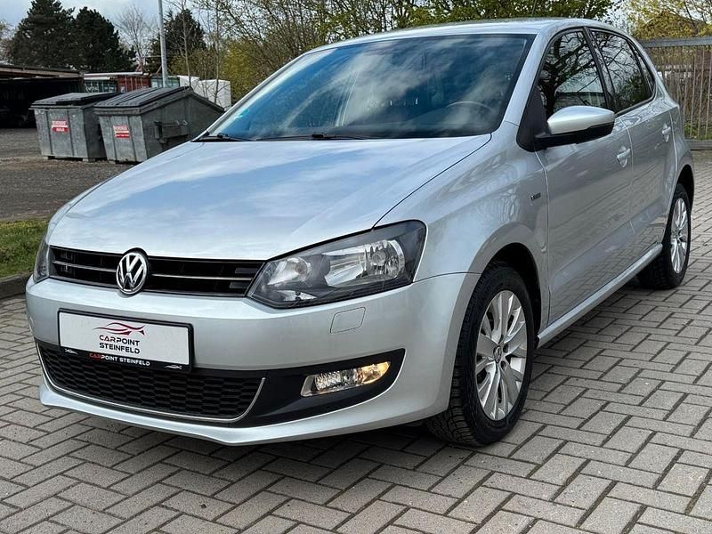 Gebraucht VW Polo Life 69 PS (50 kW) 2014 Silber Limousine