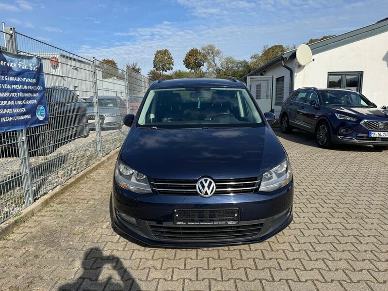Gebraucht VW Sharan Trendline 140 PS (102 kW) 2011 Blau Van / Kleinbus