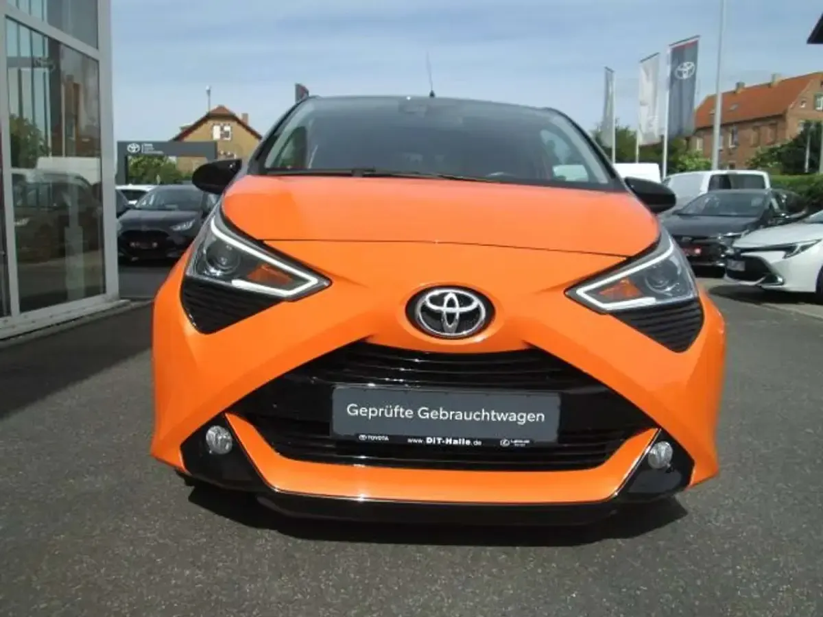 Gebraucht Toyota Aygo X-cite 72 PS (52 kW) 2019 Mandarine Kleinwagen