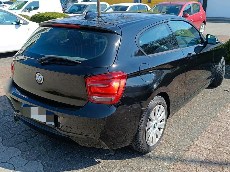 Gebraucht BMW 116 Efficient Dynamics 116 PS (85 kW) 2013 Schwarz Kleinwagen