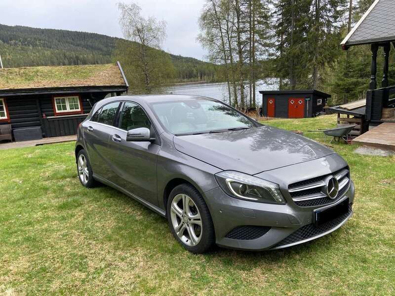 Grau Gebraucht 2014 Mercedes A250 Limousine | 16.990 € (Guter Preis) - Bild 1/4