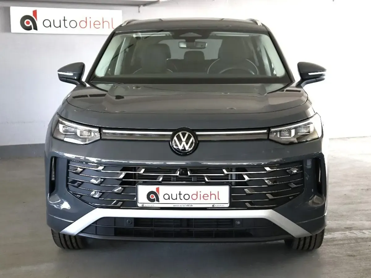 Gebraucht VW Tayron Elegance 150 PS (110 kW) 2025 Grau SUV