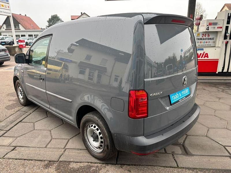 Second-hand VW Caddy 75 CP (55 kW) 2019 Gri Monovolum