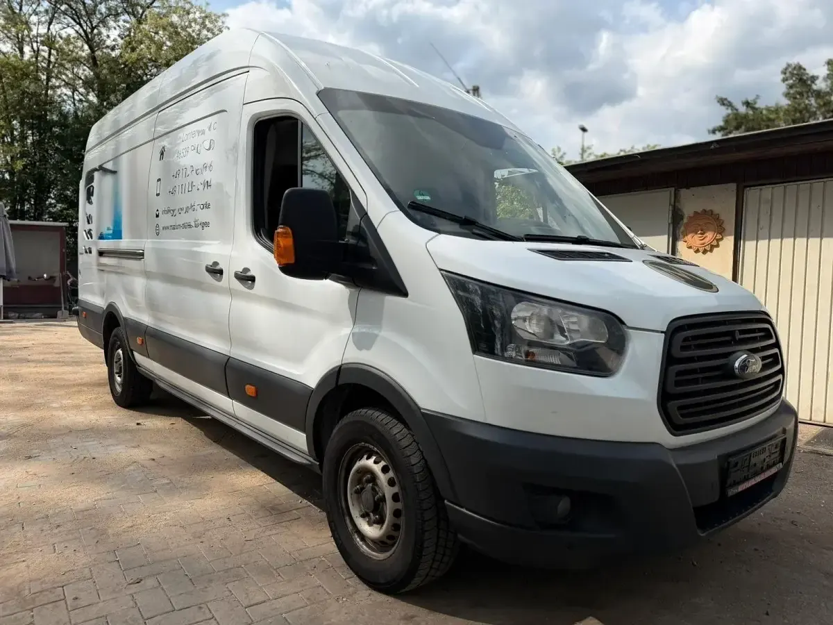 Gebraucht Ford Transit Trend 131 PS (96 kW) 2016 Weiß Van / Kleinbus