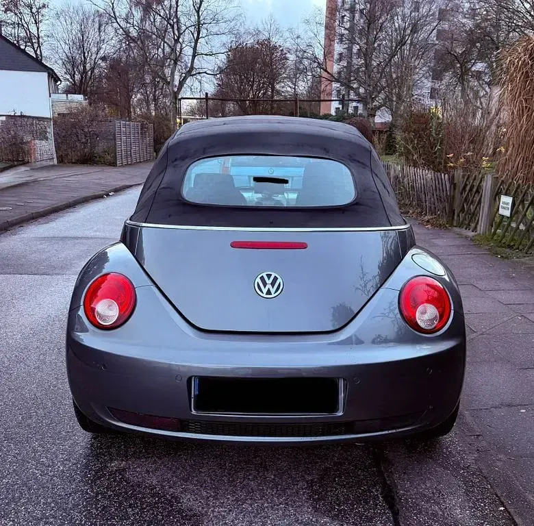 Gebraucht VW New Beetle 102 PS (75 kW) 2009 Grau Kleinwagen