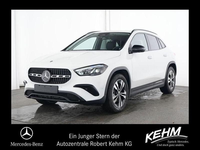 Gebraucht Mercedes GLA220 Progressive 190 PS (139 kW) 2024 Weiß SUV