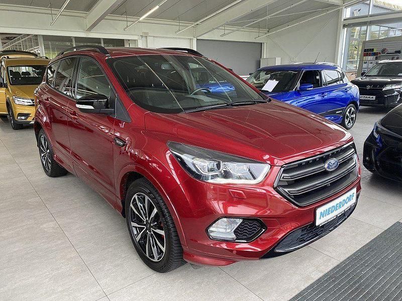 Rubyrot Gebraucht 2019 Ford Kuga ST-Line SUV | 18.900 € (Etwas zu teuer) - Bild 1/4