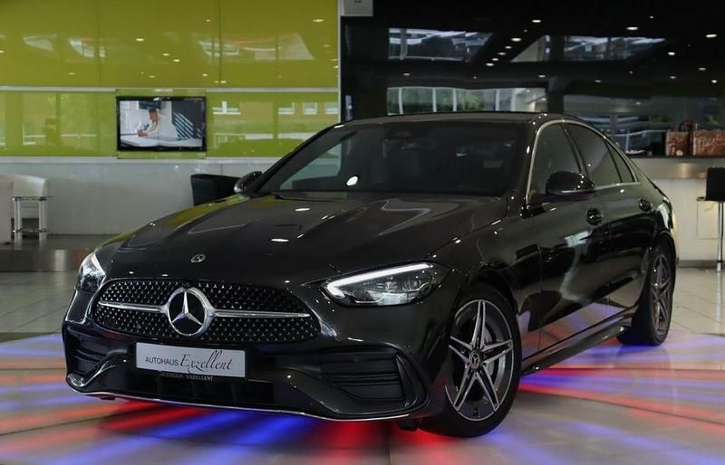 Grau Gebraucht 2024 Mercedes C300 AMG line Limousine | 39.850 € (Superpreis) - Bild 1/4