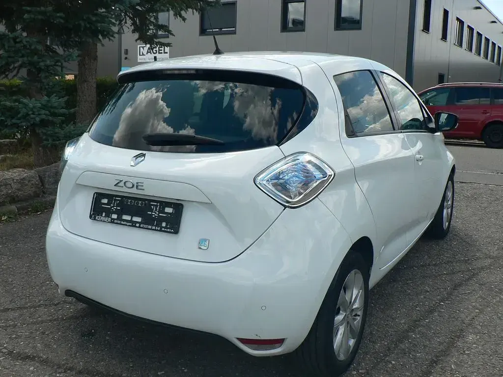 Gebraucht Renault Zoe Intens 42 kW (58 PS) 2016 Weiß Kleinwagen