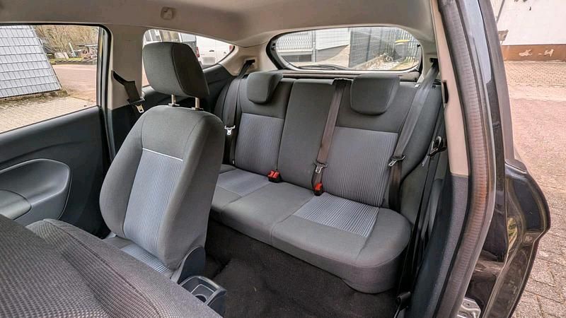 Gebraucht Ford Fiesta Trend 82 PS (60 kW) 2011 Schwarz Kleinwagen